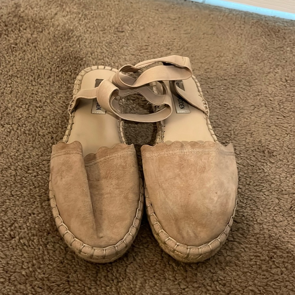 Espadrille flats